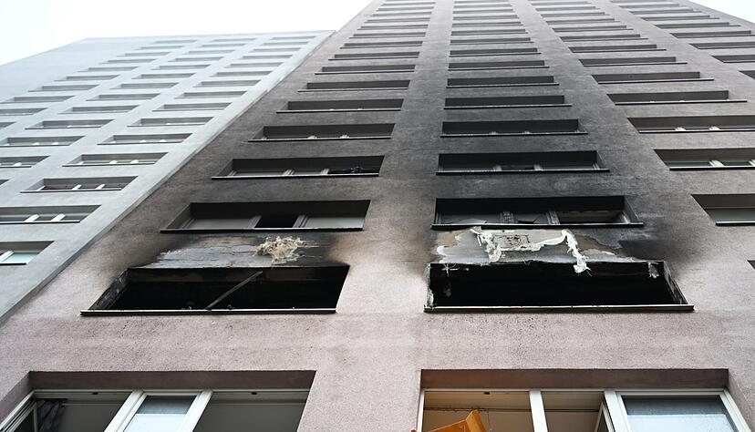 Der Qualm zog auch weit die Fassade hoch.