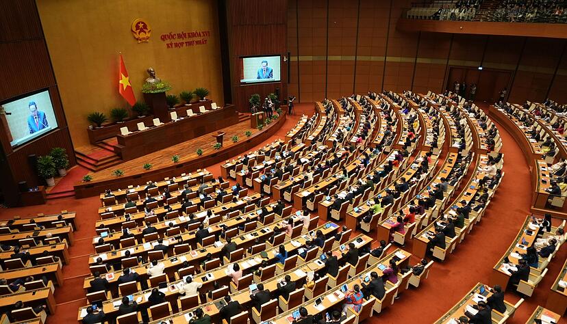 Das kommunistische Vietnam ist ein Einparteienstaat. Das kommunistische Vietnam ist ein Einparteienstaat.