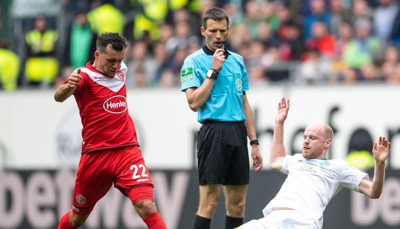 Kevin St&ouml;ger (l) wird Fortuna l&auml;nger fehlen.