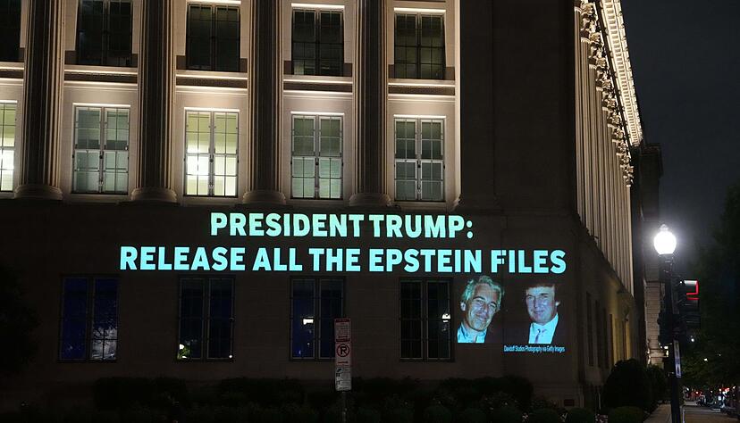 In den vergangenen Monaten gab es viel Druck auf den US-Präsidenten, die Epstein-Akten offenzulegen. (Archivbild) In den vergangenen Monaten gab es viel Druck auf den US-Präsidenten, die Epstein-Akten offenzulegen. (Archivbild)