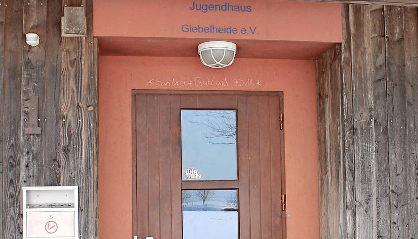 Donnerstags und freitags ist die T&uuml;r des Jugendhauses wieder offen.