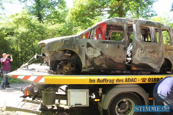 Kripo rätselt über verbrannte Leiche in Auto | 13.06. Kripo rätselt über verbrannte Leiche in Auto | 13.06.