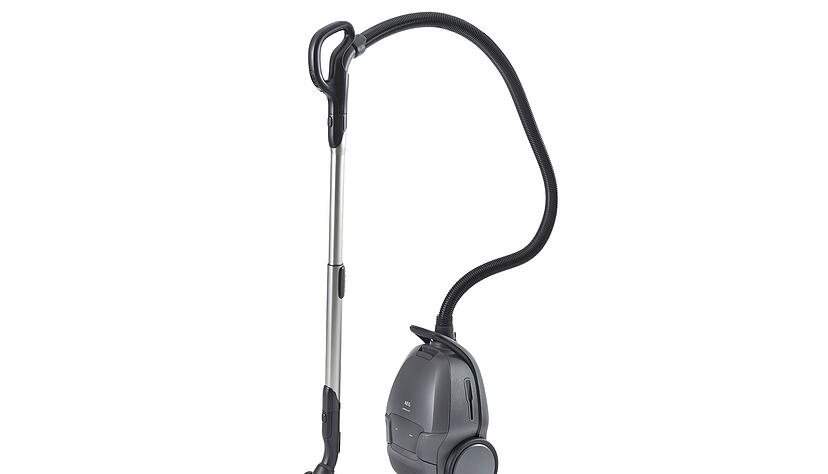 Der Beutelsauger AEG AB81A2DG ist einer der beiden Testsieger.