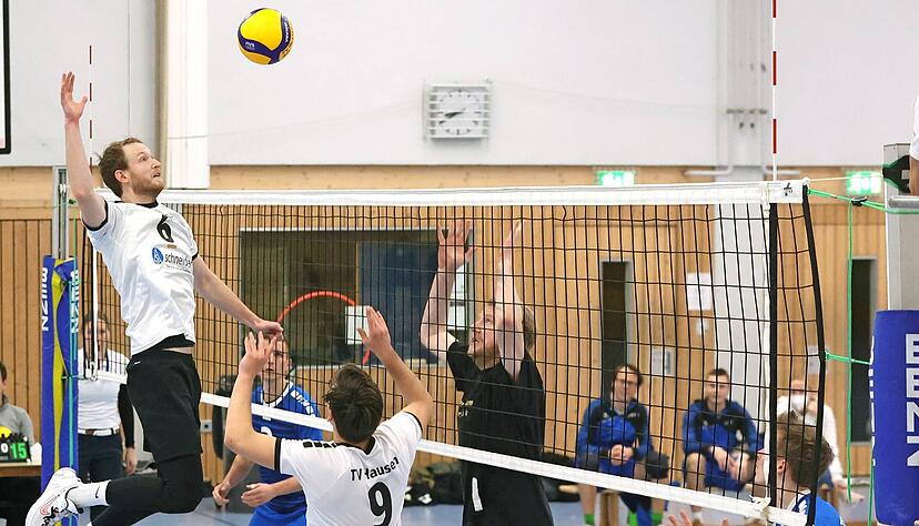 F&uuml;r Chris Geiger (links) und Co. hat es sich ausgeschmettert: Durch den R&uuml;ckzug des TV Hausen gibt es im Unterland weder bei den Frauen noch bei den M&auml;nnern ein Team, das &uuml;berbezirklich aktiv ist.
Foto: Archiv/Seidel