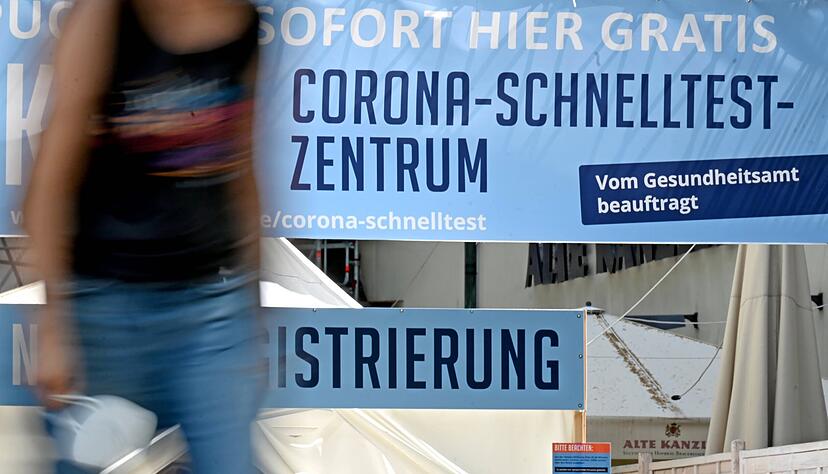 Für viele Aktivitäten ist ein Schnelltest Pflicht. Doch nicht immer ist klar, was mit den Daten der Testwilligen passiert.
Foto: dpa