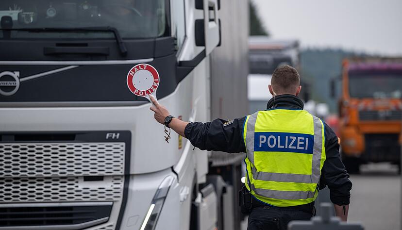L&auml;ngere Staus an den Grenzen versucht die Bundespolizei zu vermeiden. (Archivbild)