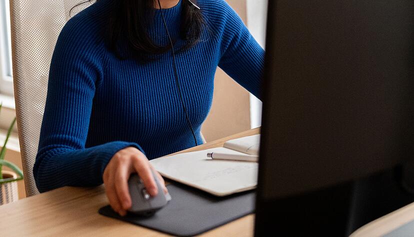 Der Arbeitgeber darf meist den Online-Status checken. Der Arbeitgeber darf meist den Online-Status checken.