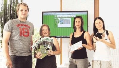 Die Grasgefl&uuml;ster-Macher (von links): Thomas Pantle, Maren Klenk, Annette Pantle und Mandy Balthasar.Foto: Alexander Bertok