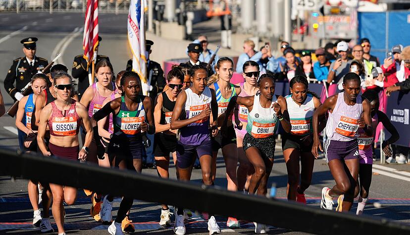 Den Marathon der Frauen gewann die Kenianerin Hellen Obiri.