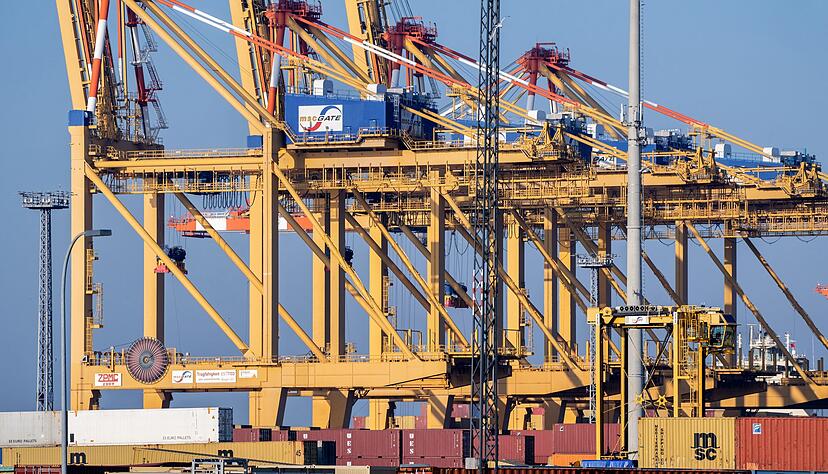 Steigende &Ouml;lpreise w&uuml;rden Warentransporte verteuern - ein Risiko besonders f&uuml;r die Exportnation Deutschland