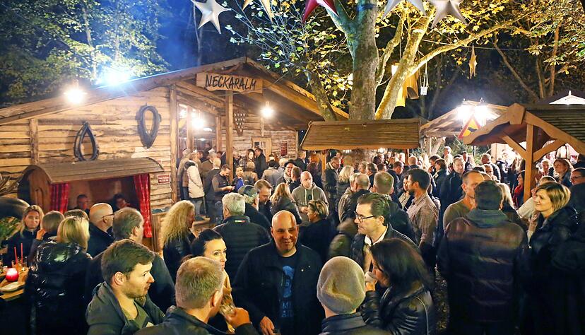 Das Winterdorf holt auch viele ausw&auml;rtige Besucher nach Heilbronn. Die Macher melden f&uuml;r die sechste Auflage ein Umsatzplus von 15 Prozent. Foto: Ralf Seidel