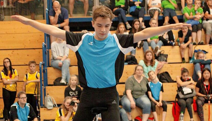 Der Erlenbacher Nico Lewicki musste zwar einmal vom Rad, verteidigte seinen deutschen Meistertitel aber souver&auml;n.
Fotos: privat