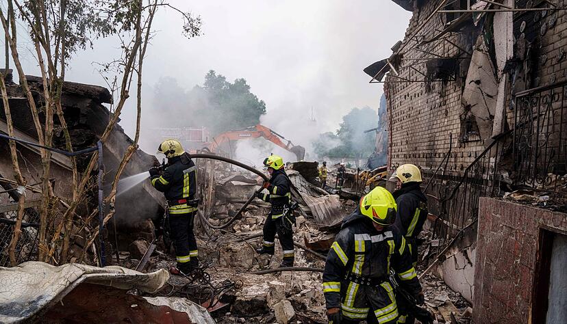 Bei den russischen Luftschlägen gegen die Ukraine gab es erneut viele Tote und Verletzte. Bei den russischen Luftschlägen gegen die Ukraine gab es erneut viele Tote und Verletzte.
