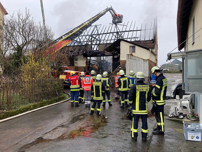 Schwerer Brand in Pferdestall in Neuenstadt-Kochertürn