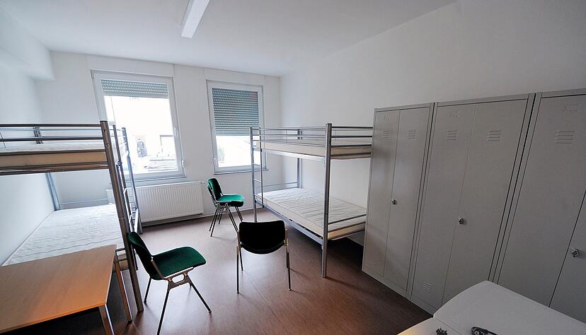 Sowohl im Landkreis als auch in der Stadt Heilbronn - im Foto die Unterkunft in der Mönchseestraße - sind im ersten Halbjahr 2024 deutlich weniger Flüchtlinge angekommen. Sowohl im Landkreis als auch in der Stadt Heilbronn - im Foto die Unterkunft in der Mönchseestraße - sind im ersten Halbjahr 2024 deutlich weniger Flüchtlinge angekommen.