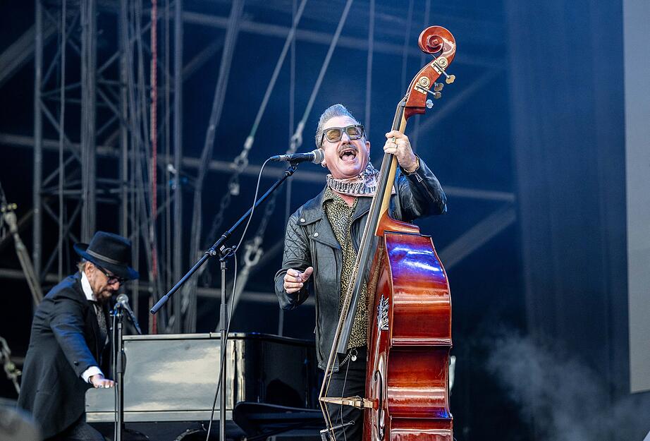 Lee Rocker wurde 1961 geboren.