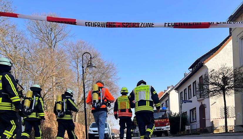 In Horn-Bad Meinberg str&ouml;mte nat&uuml;rliches Kohlendioxid aus dem Boden. Zwei Menschen wurden bewusstlos, konnten aber gerettet werden.