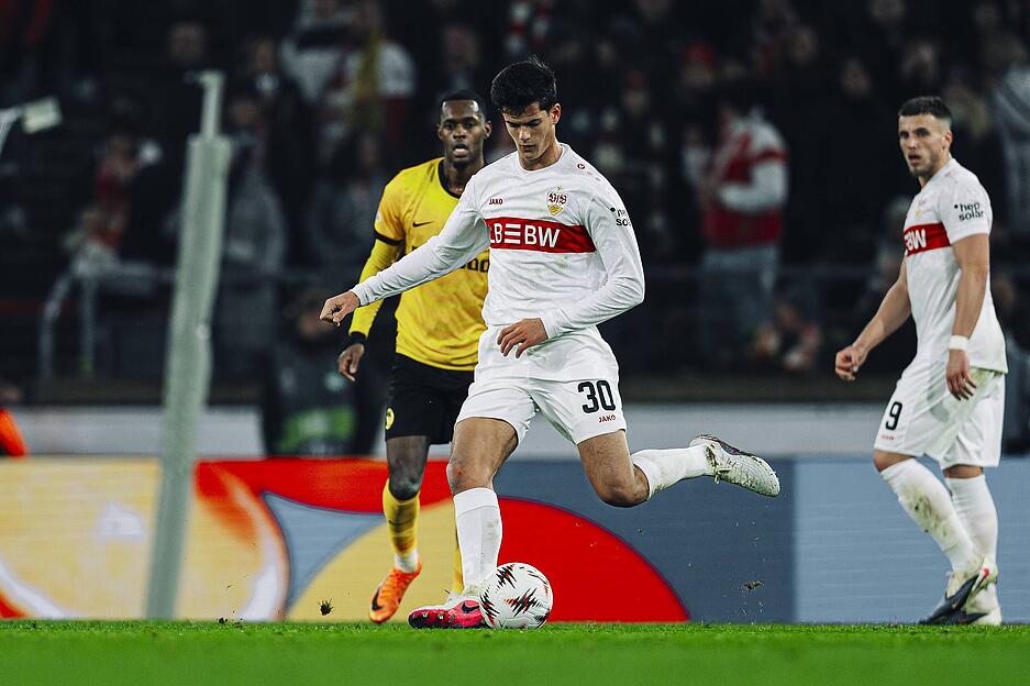 Chema Andres: Durfte für Kapitän Karazor starten. In der 36. Minute zu viel Platz gelassen für die Young Boys, die so zur ersten Chance kamen. Auch beim Gegentreffer keine Intention draufzugehen. Aber: Treffer zum 3:2 in der Schlussphase – und was für ein wichtiges Tor. Note: 3 Chema Andres: Durfte für Kapitän Karazor starten. In der 36. Minute zu viel Platz gelassen für die Young Boys, die so zur ersten Chance kamen. Auch beim Gegentreffer keine Intention draufzugehen. Aber: Treffer zum 3:2 in der Schlussphase – und was für ein wichtiges Tor. Note: 3