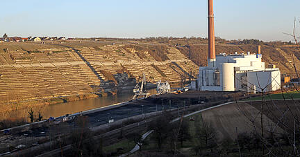 Das Kohlekraftwerk Walheim wird nur noch als Reserve bereitgehalten. Hier will die EnBW k&uuml;nftig Kl&auml;rschlamm verfeuern.
Foto: Archiv/Veigel