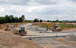 Nach jahrzehntelangen Verzögerungen wird das Baugebiet Klingenäcker im Süden von Sontheim jetzt endlich erschlossen. Im nächsten Jahr sollen die ersten Häuser gebaut werden. Nach jahrzehntelangen Verzögerungen wird das Baugebiet Klingenäcker im Süden von Sontheim jetzt endlich erschlossen. Im nächsten Jahr sollen die ersten Häuser gebaut werden.