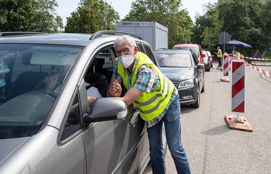 Drive-In-Impfaktion auf der Theresienwiese Drive-In-Impfaktion auf der Theresienwiese