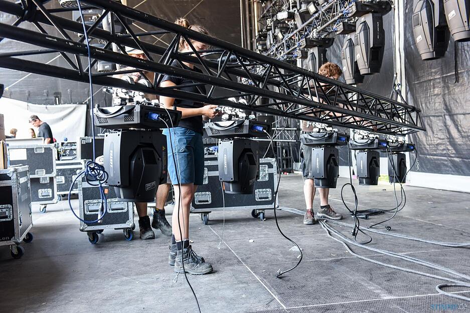 Aufbauarbeiten bei Haigern live Aufbauarbeiten bei Haigern live