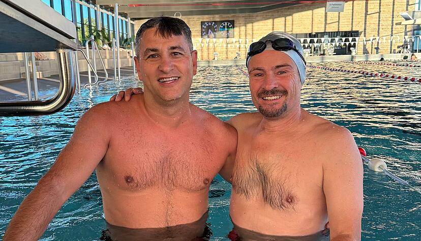 Mahmut Dogan (links) und Mario Maric sind Freunde und Kollegen und zweimal die Woche hier. "Wir wollen fit bleiben", sagt Maric.