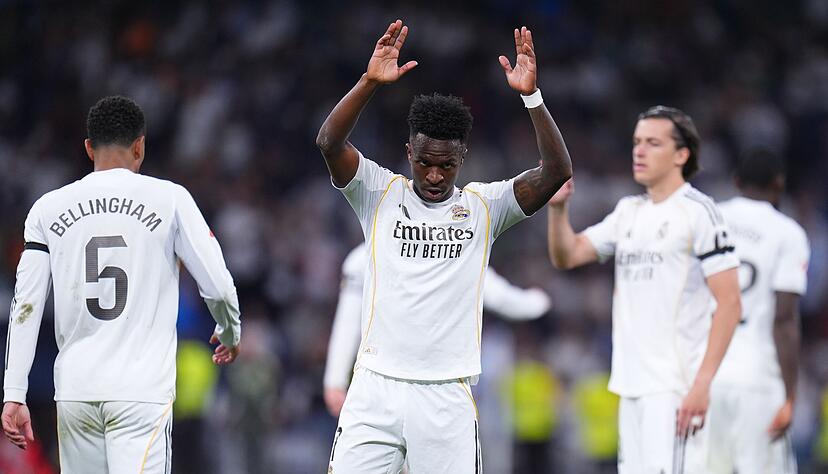 Real Madrid Vin&iacute;cius J&uacute;nior jubelt nach seinem Treffer gegen CD Alaves.