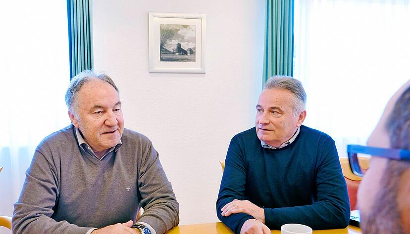 Die beiden Geschäftsführer Helmut Fischer (links) und Roland Fischer im Gespräch mit Alexander Schnell aus der Stimme-Chefredaktion. Die beiden Geschäftsführer Helmut Fischer (links) und Roland Fischer im Gespräch mit Alexander Schnell aus der Stimme-Chefredaktion.
