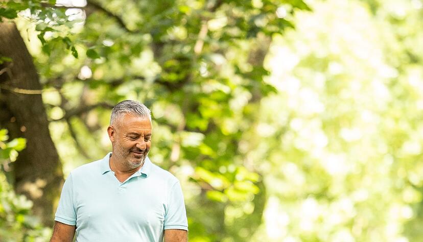 Autor und Mensch-Hunde-Trainer Andreas Ohlenschläger sagt: Ohne entspanntes Herrchen kein entspannter Hund.