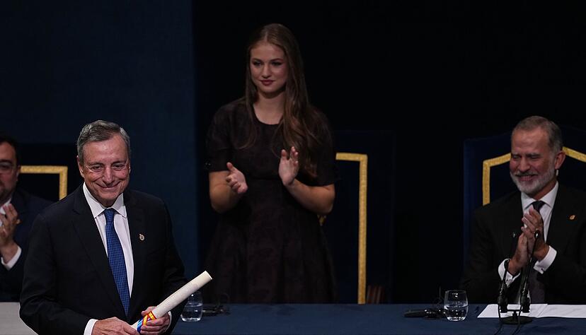 Die Kronprinzessin applaudierte dem Ex-EZB-Präsidenten Draghi. Die Kronprinzessin applaudierte dem Ex-EZB-Präsidenten Draghi.