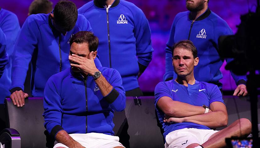 Tränen zum Abschied: Roger Federer (l) und Rafael Nadal.