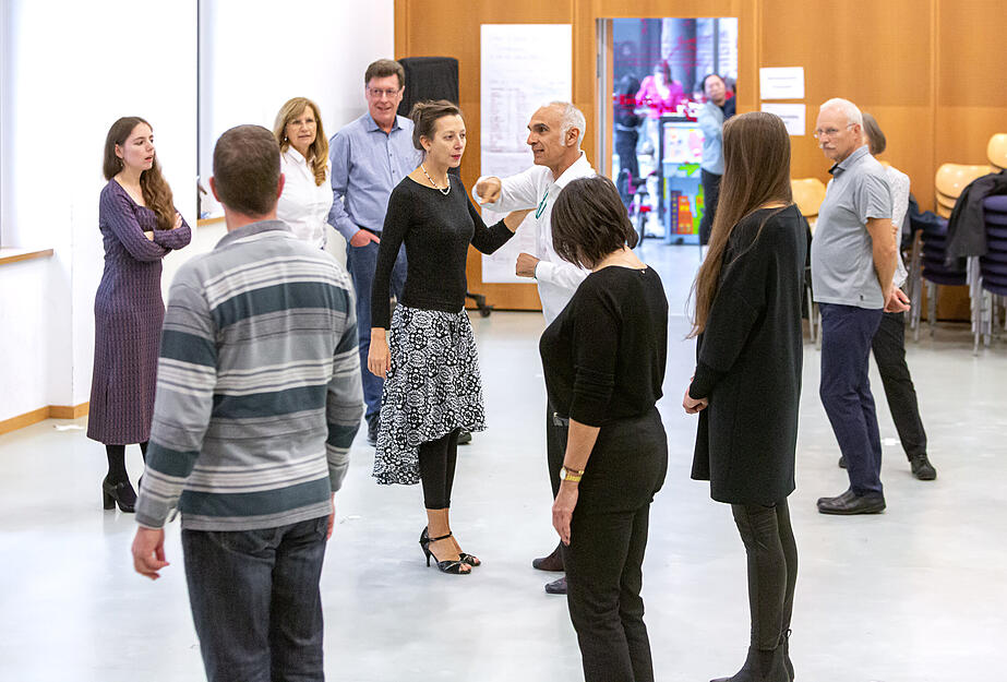 Bei der Langen Nacht der Kultur in Heilbronn können sich Besucher beim Tanz ausprobieren. Bei der Langen Nacht der Kultur in Heilbronn können sich Besucher beim Tanz ausprobieren.