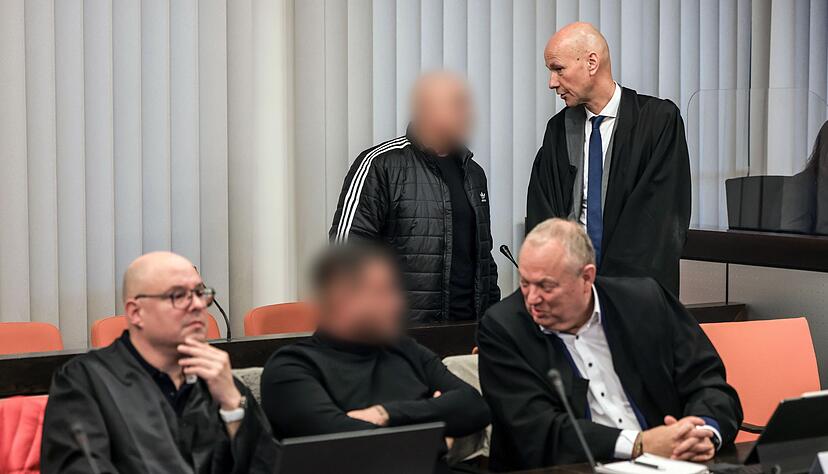 In Wuppertal wird der Prozess wegen eines Erpressungsversuchs gegen die Familie von Ex-Formel-1-Weltmeister Michael Schumacher fortgesetzt. (Archivfoto vom Prozessauftakt) In Wuppertal wird der Prozess wegen eines Erpressungsversuchs gegen die Familie von Ex-Formel-1-Weltmeister Michael Schumacher fortgesetzt. (Archivfoto vom Prozessauftakt)