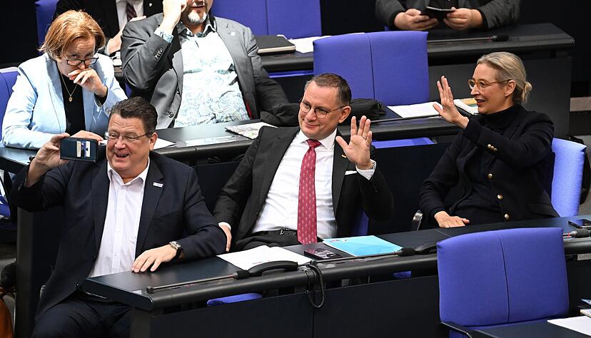 Besonders AfD-Abgeordnete sind in der Vergangenheit durch einen rauen Ton im Parlament aufgefallen. (Archivfoto) Besonders AfD-Abgeordnete sind in der Vergangenheit durch einen rauen Ton im Parlament aufgefallen. (Archivfoto)