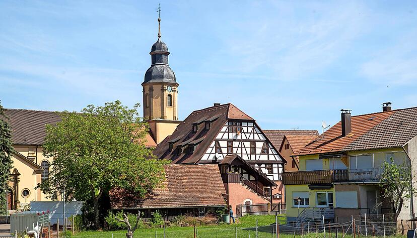 1790: Das Badehotel Linde f&uuml;hrte Kur- und &Uuml;bernachtungsbetrieb zusammen.