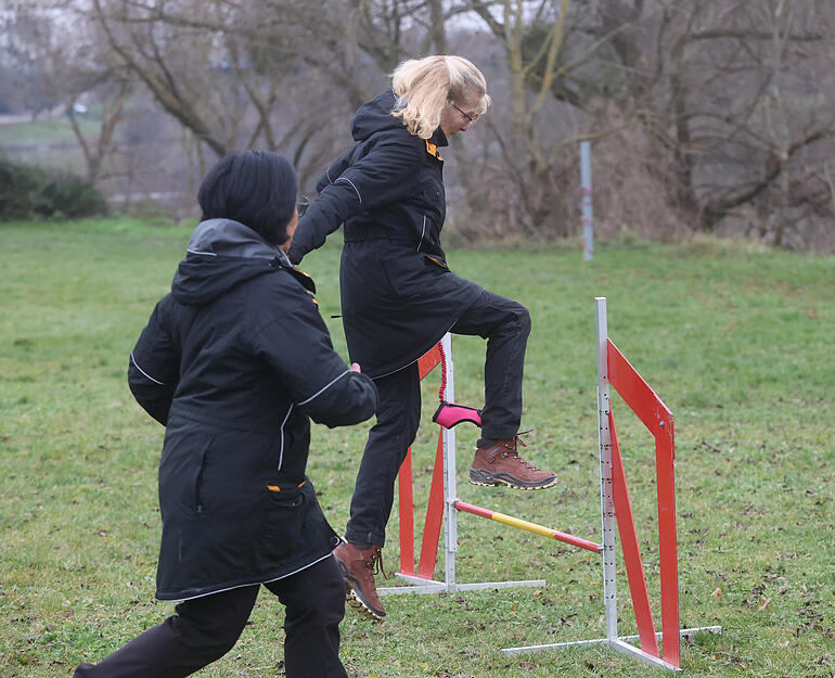 Regelmäßige Hobby-Dogging-Übungen stärken Ausstrahlung und Sicherheit beim Führen des Hundes.