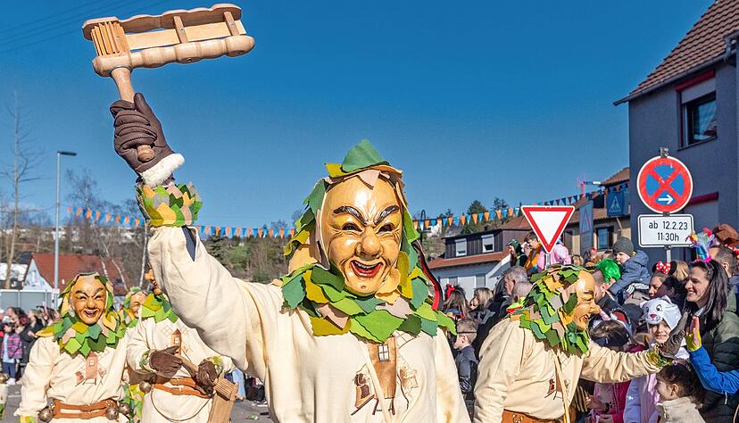 Auf den Faschingsumzügen im Raum Heilbronn herrscht meist ausgelassene Stimmung. Auf den Faschingsumzügen im Raum Heilbronn herrscht meist ausgelassene Stimmung.