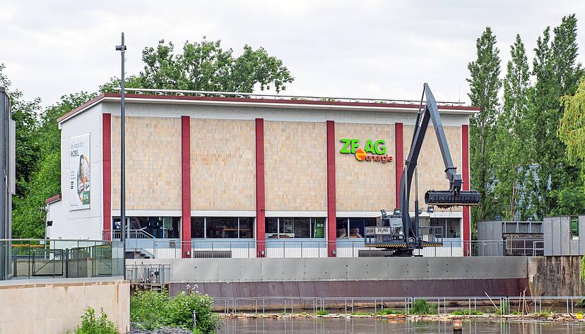 Das Wasserkraftwerk der Zeag am Neckar-Altarm soll in eine neue Gesellschaft zusammen mit der Stadt Heilbronn eingebracht werden.
Foto: Archiv/Berger Das Wasserkraftwerk der Zeag am Neckar-Altarm soll in eine neue Gesellschaft zusammen mit der Stadt Heilbronn eingebracht werden.
Foto: Archiv/Berger