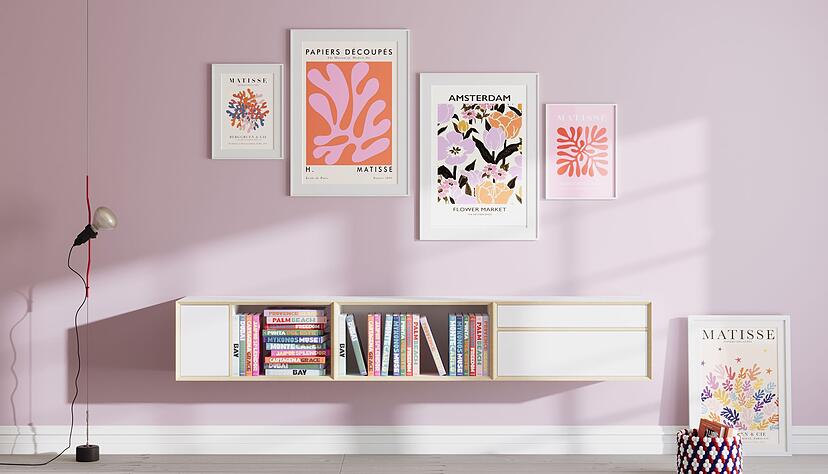 Flache, schwebende Bücherregale, hier von Müller Möbelwerkstätten, sorgen für Leichtigkeit im Raum - darüber kann man Bilder hängen und so die Wand dekorieren. Flache, schwebende Bücherregale, hier von Müller Möbelwerkstätten, sorgen für Leichtigkeit im Raum - darüber kann man Bilder hängen und so die Wand dekorieren.