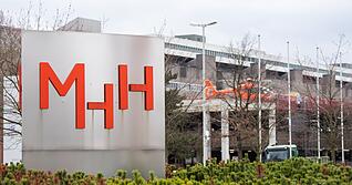 Die Ermittlungen gegen den Arzt der Medizinischen Hochschule Hannover (MHH) laufen seit vergangenem Jahr. (Archivbild)