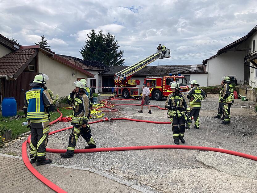 Brand auf landwirtschaftlichem Hof in Obereisesheim