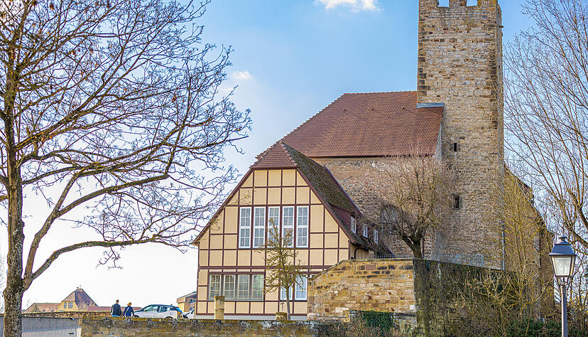 Blick auf das Lauffener Rathaus. Die Stadt muss sparen, die Verwaltung spricht von einem strukturellen Defizit im Haushalt.
Foto: Archiv