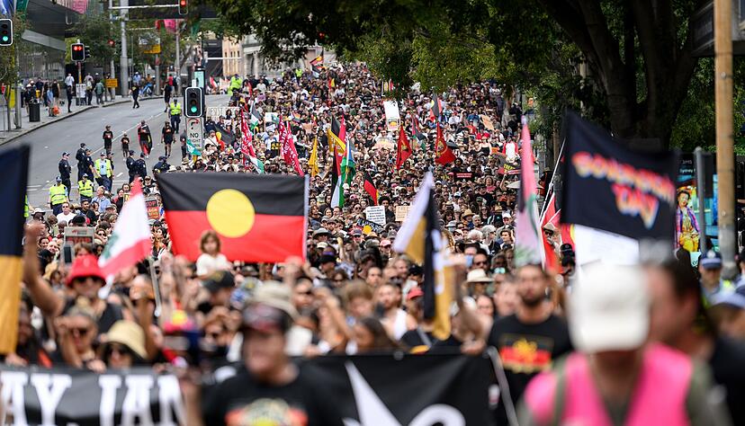 Allein in Sydney versammelten sich Medienberichten zufolge etwa 15.000 Menschen.