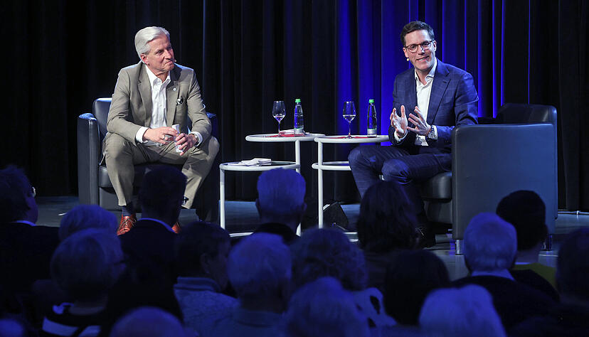 Stimme-Wahlcheck mit dem Spitzenkandidaten der CDU f&uuml;r die Landtagswahl Baden W&uuml;rttemberg: Manuel Hagel (rechts) im Gespr&auml;ch mit Chefredakteur Uwe Ralf Heer.