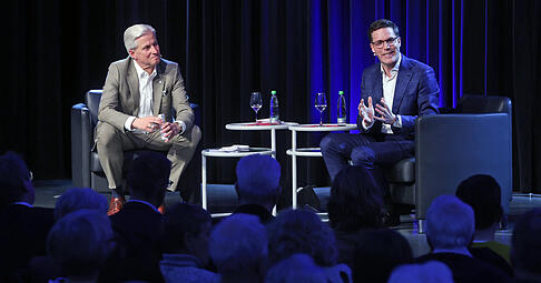 Stimme-Wahlcheck mit dem Spitzenkandidaten der CDU f&uuml;r die Landtagswahl Baden W&uuml;rttemberg: Manuel Hagel (rechts) im Gespr&auml;ch mit Chefredakteur Uwe Ralf Heer.