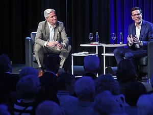 Stimme-Wahlcheck mit dem Spitzenkandidaten der CDU f&uuml;r die Landtagswahl Baden W&uuml;rttemberg: Manuel Hagel (rechts) im Gespr&auml;ch mit Chefredakteur Uwe Ralf Heer.