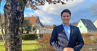 Hat sich in den vergangenen Wochen vertraut gemacht mit Jagsthausen: B&uuml;rgermeisterkandidat Marlon Schnur.