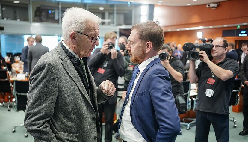 Winfried Kretschmann (l, B&uuml;ndnis90/Die Gr&uuml;nen) und Michael Kretschmer (CDU).