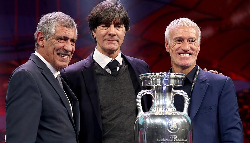 Wer lacht am Ende am besten, welcher Trainer kommt im Turnier mit seiner Mannschaft am weitesten? Fernando Santos (Portugal,  von links), Joachim Löw (Deutschland) und Didier Deschamps (Frankreich) bekommen es in der Vorrunde miteinander zu tun.  Foto: dpa